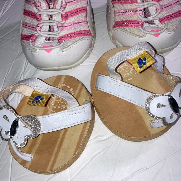 Skechers Dog Sneakers + Free Gift - Picture 2 of 5